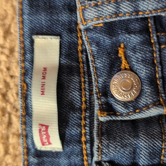 Levi's Mini Mom Adjustable Jeans Size 4 Girls - Picture 2 of 5